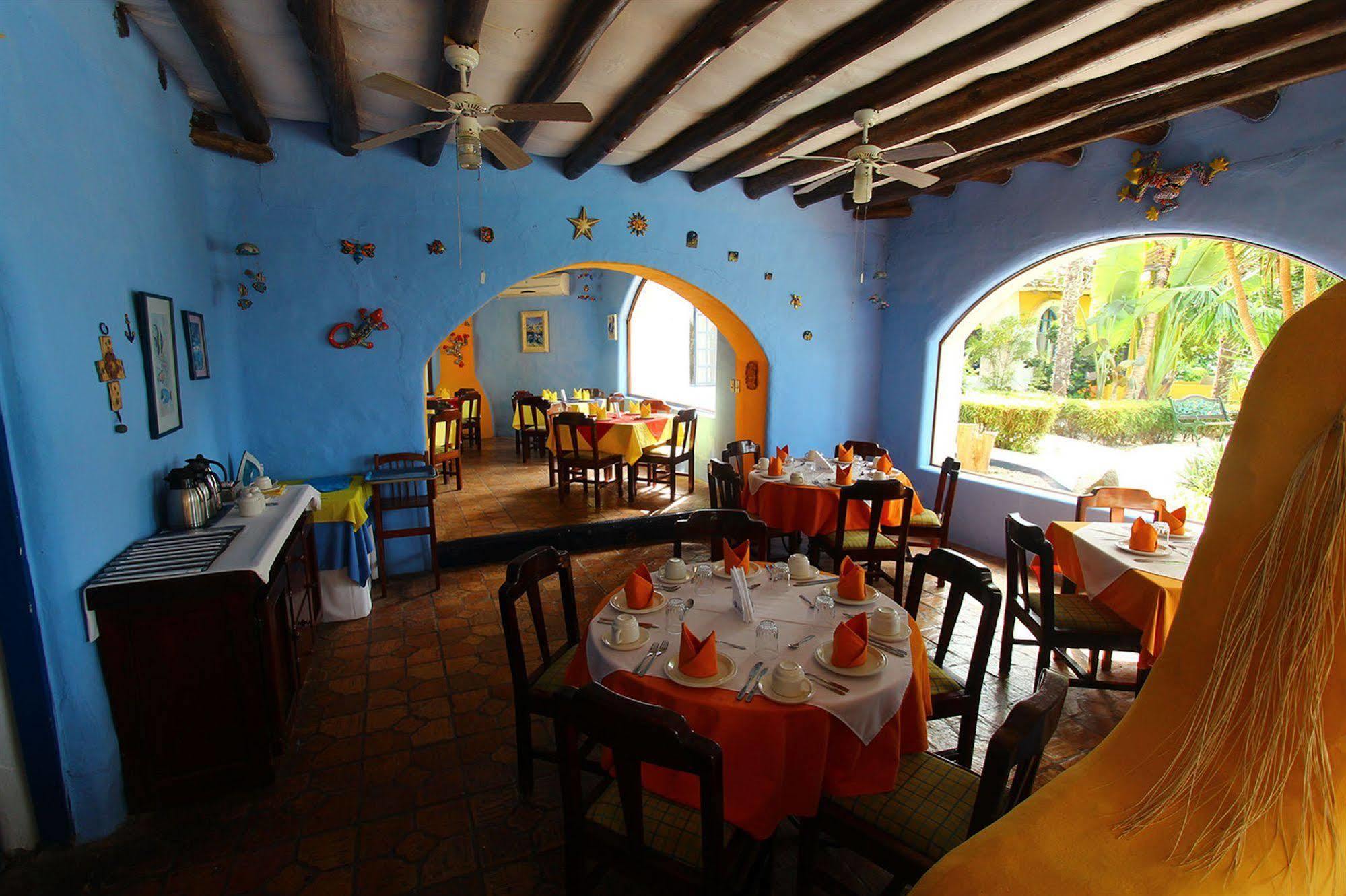 Mantaraya Lodge Puerto López Esterno foto