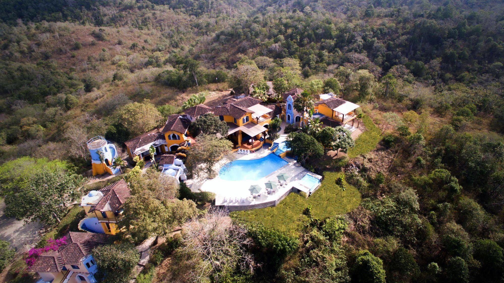 Mantaraya Lodge Puerto López Esterno foto