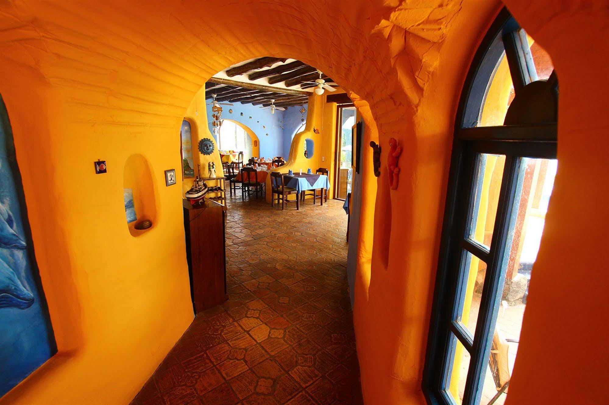 Mantaraya Lodge Puerto López Esterno foto
