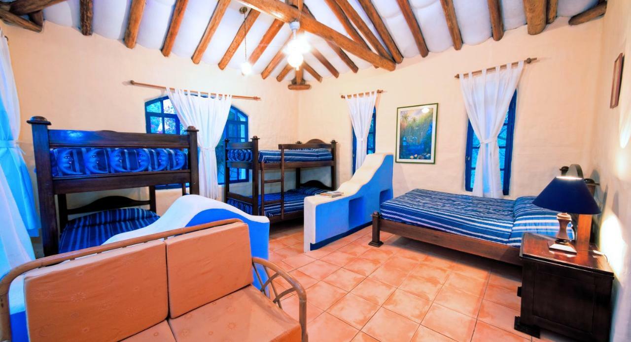 Mantaraya Lodge Puerto López Esterno foto