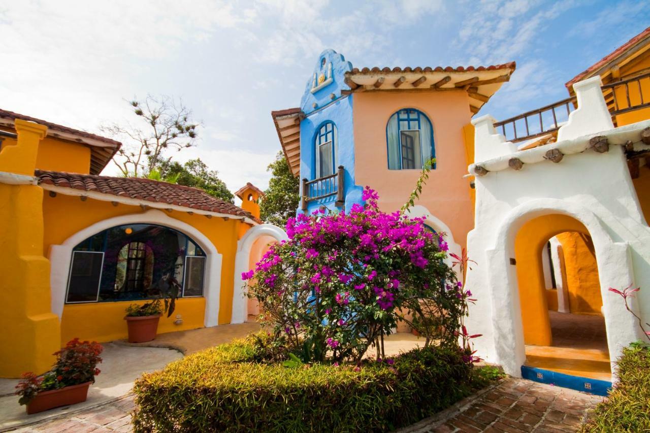 Mantaraya Lodge Puerto López Esterno foto
